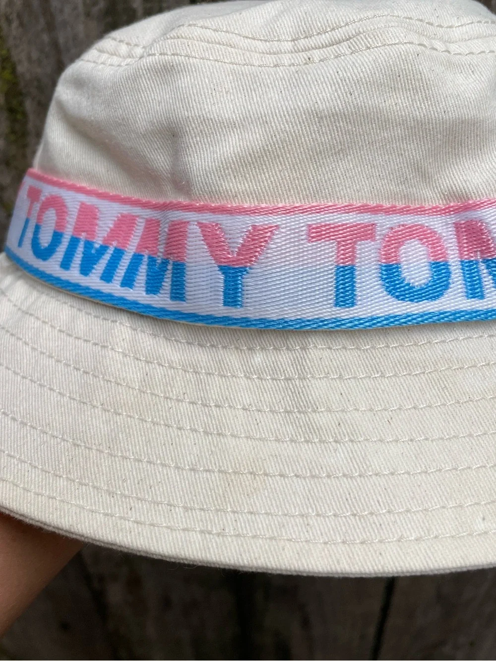 Tommy Hilfiger Cream Bucket Hat with Pink & Blue Logo
